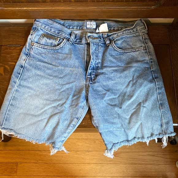 Calvin Klein cutoff Jean Shorts - Picture 1 of 4
